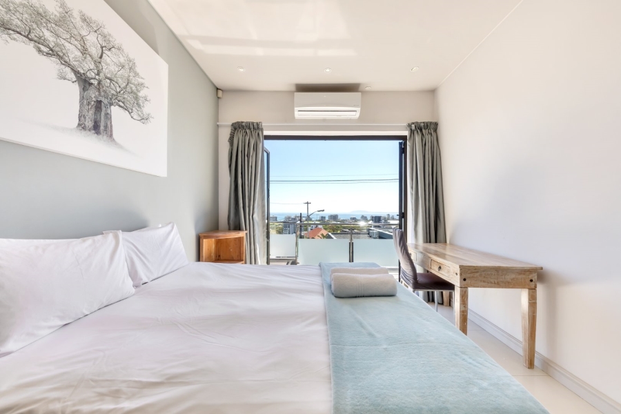 4 Bedroom Property for Sale in Green Point Western Cape